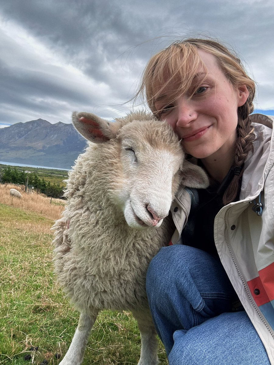 flower face tweet media