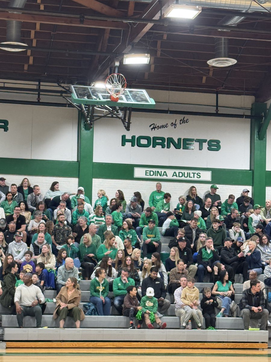 EdinaBoysHoops's tweet photo. Thanks to everyone who packed the stands and supported the Hornets in their Section Game 1 WIN against SLP last night! 🏆👏🏻

Come cheer on the Hornets at their Section Game 2 this Tuesday (3/10) at Wayzata! 🐝 https://t.co/S8QKKR7Bir