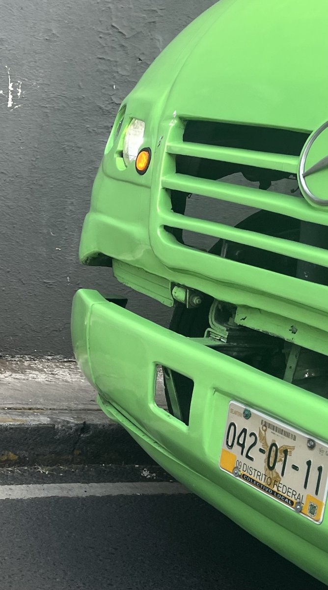 NurePablo's tweet photo. @OVIALCDMX @VigimoviCDMX Ootra vez R42 sentido contrario en lateral de periférico y Av Toluca. https://t.co/u0SBPV1Pg1