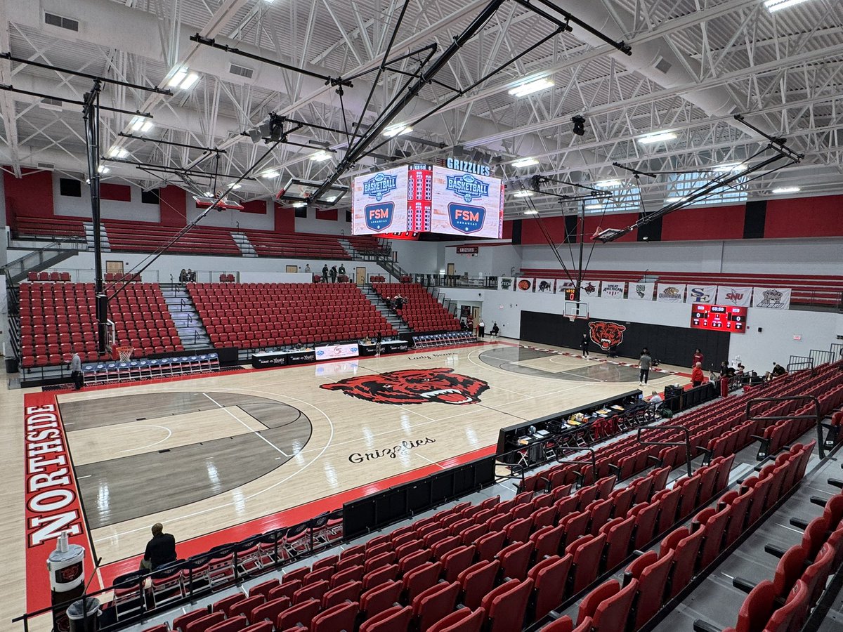 PlayByPlayGuy1's tweet photo. That’s a wrap from the #GACTournament in Ft Smith after #6 @OBU_MBBall falls 77-72 to SNU…The Bison now wait to find out their first round opponent in the NCAA Tournament, an announcement that comes Sunday night at 10pm central time #OnToVictory https://t.co/jQDHIQQdVV