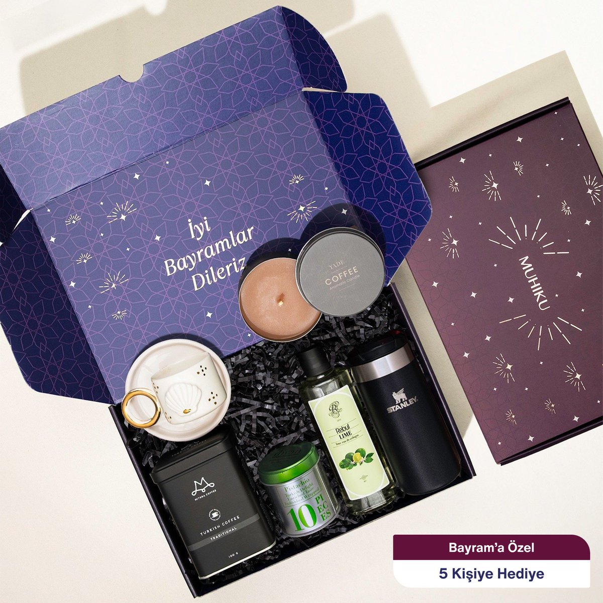 🎁 RAMAZAN BAYRAMI’NA ÖZEL HEDİYE

Bayramın bereketini birlikte paylaşalım istedik.

Muhiku iş birliğiyle 5 kişiye özel Bayram Hediye Kutusu gönderiyoruz.

Klasik çekiliş yerine küçük bir bayram yarışması yapalım dedik.

Katılmak için:

✅ Firma Dedektifi sayfasını takip edin