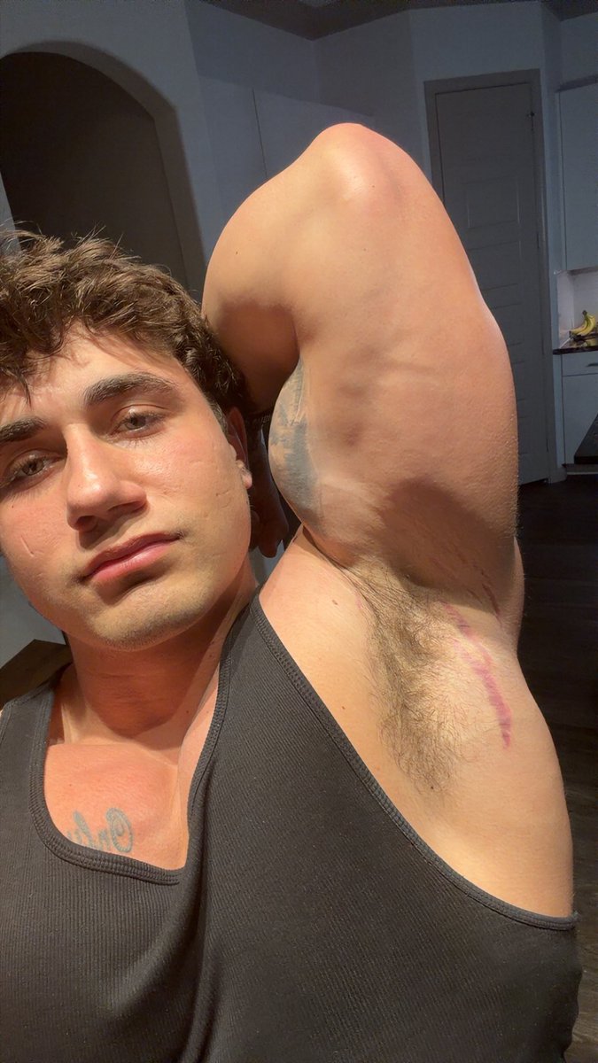 LORD OF YOUR WALLETS tweet media