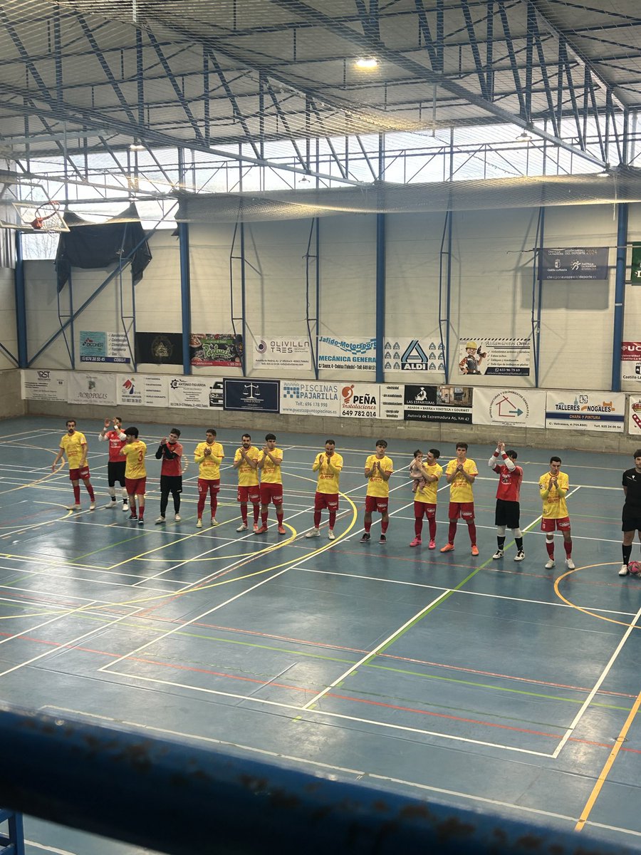 cdecobisafs's tweet photo. [LIGA] Jornada 24

VICTORIA en el Municipal 

Cobisa Futsal 2️⃣ - 0️⃣ @efs_ciudad_de_torrejon 

GOLES:
⚽️⚽️ Chispi https://t.co/sbflWW4EkY