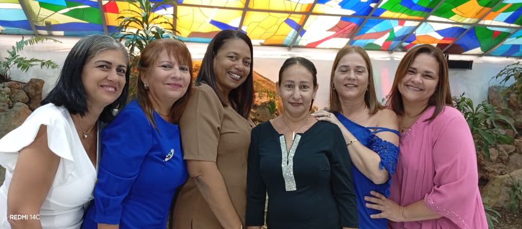 Juntas somos una fuerza imparable!!! Faltan en la foto otras mujeres valiosas con las que cuenta el <a href="/TppSantiagocuba/">Tribunal Provincial Popular Santiago de Cuba</a>, ellas saben quienes son. !Felicidades en nuestro día!. Sigamos poniendo en alto la valía de la mujer cubana. #SantiagoDeCuba #MujerCubana #8DeMarzo