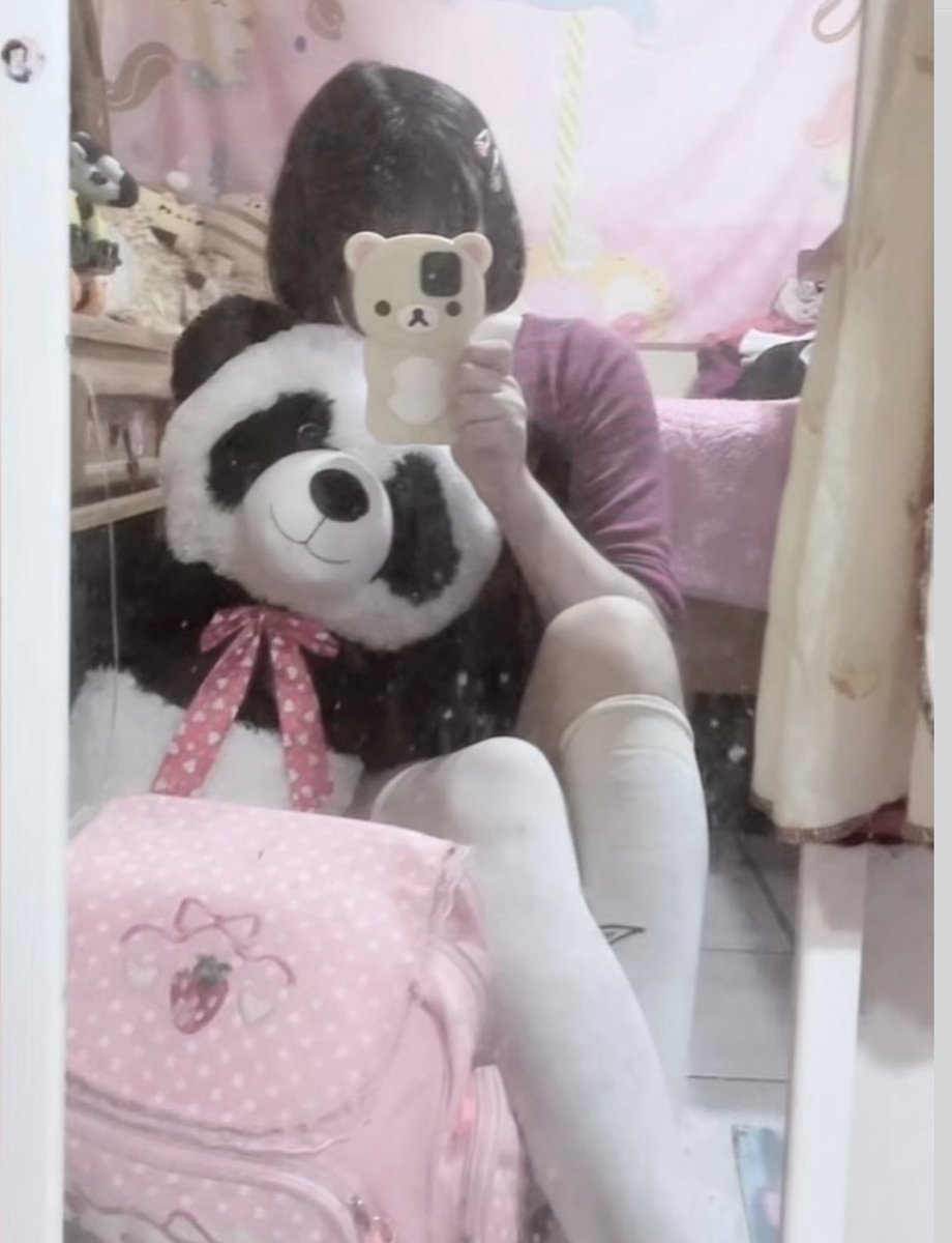 bnitail's tweet photo. <3 #cutecore #pandaboy https://t.co/WdeCD1zyQX