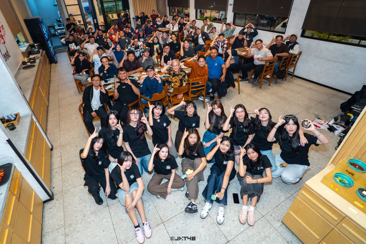 officialJKT48's tweet photo. Terima kasih untuk teman-teman yang sudah hadir dan berbagi impian bersama Team Dream JKT48 melalui JKT48 OFC Event “JKT48 Psychology Project: Discovering Our Love, Dream and Passion - Team Dream"⭐

Mohon dukungannya selalu untuk Team Dream! Sampai jumpa di gebrakan selanjutnya ya!⭐😉