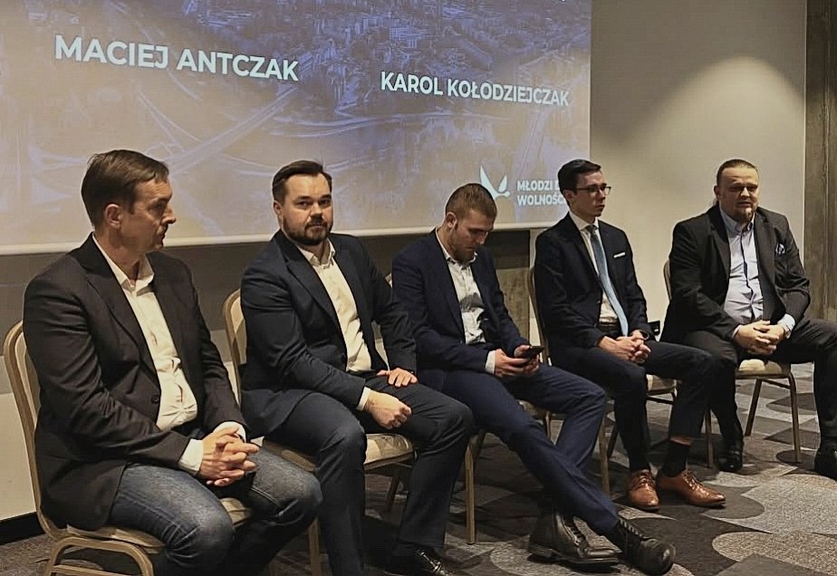 Maciej Antczak tweet media