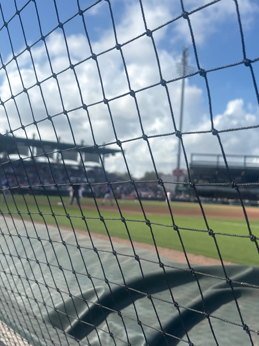 KK__Sports's tweet photo. Spring training + front row is unbelievable. https://t.co/OIuvVEh2Op