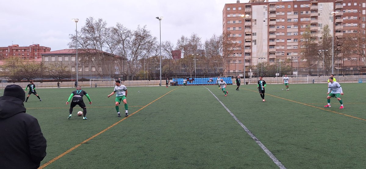 Després de set jornades hem aconseguit sumar de tres contra un rival que ens ho ha posat difícil. Avui sí que hem sabut mantenir el resultat fins al final. Endavant! ⚪️🟢
Sants, 2 - Piera, 1