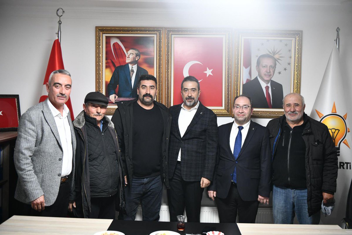 İl Başkanımız Sn. <a href="/hakanhanozcan/">Hakan Han ÖZCAN 🇹🇷</a>, Evren İlçe Başkanlığımızı ziyaret ederek teşkilat mensuplarımızla bir araya geldi.

#MilletimizleİnancımızBir
#SevdamızdaBüyükDavamızda