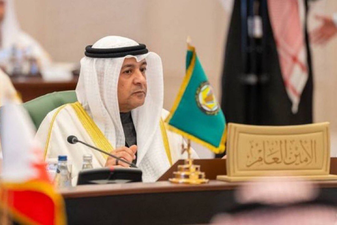أمين عام مجلس التعاون يناقش الاعتداءات الإيرانية مع وزراء الخارجية