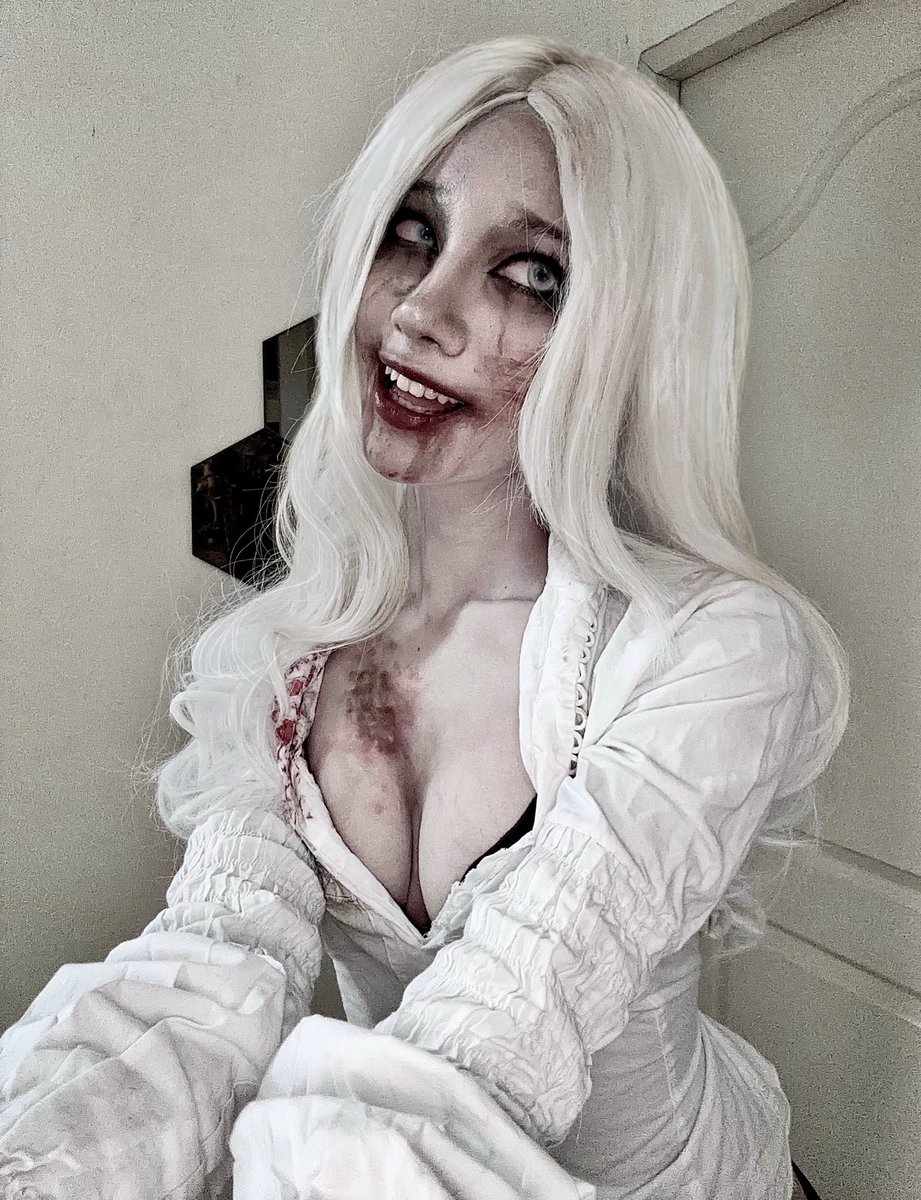 Boo #selenacorey #selenacoreycosplay #residentevil