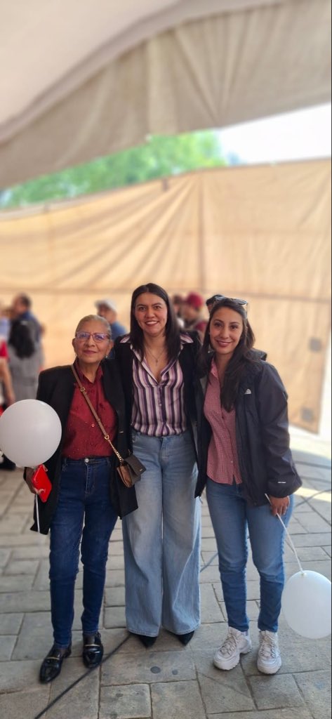 Fanny Zapp tweet media