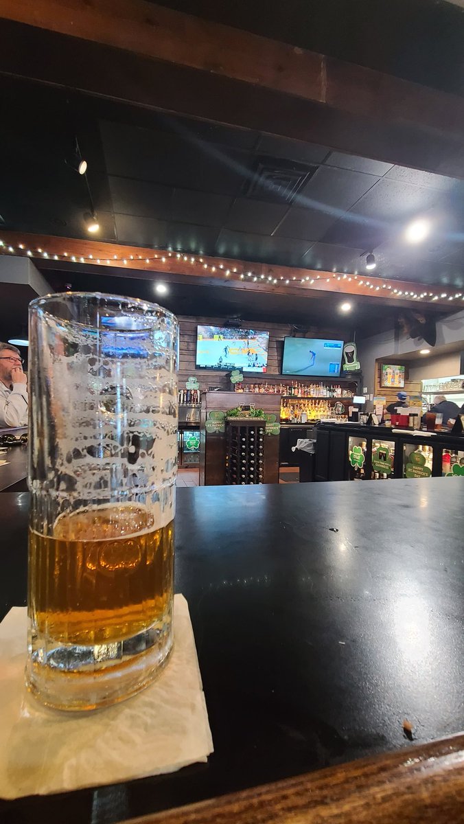 MiKe44833570's tweet photo. @BBQBoilermakers Cheers! https://t.co/vjYjZ3pRAU