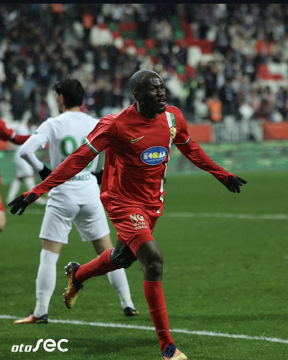 ohenegyanfelix9's tweet photo. 3 points secured 💚❤️ https://t.co/tTFjsKChCP