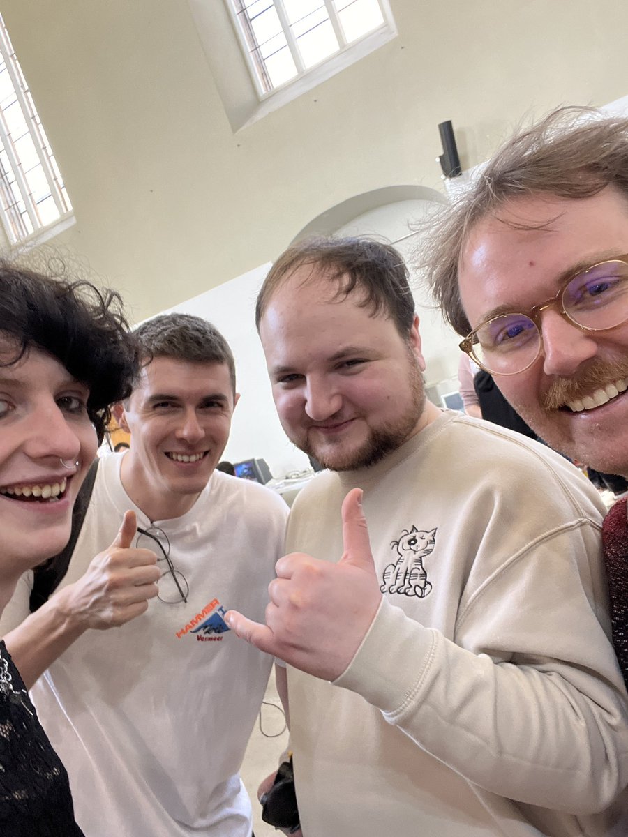 Tac Rollie ^w^ tweet media