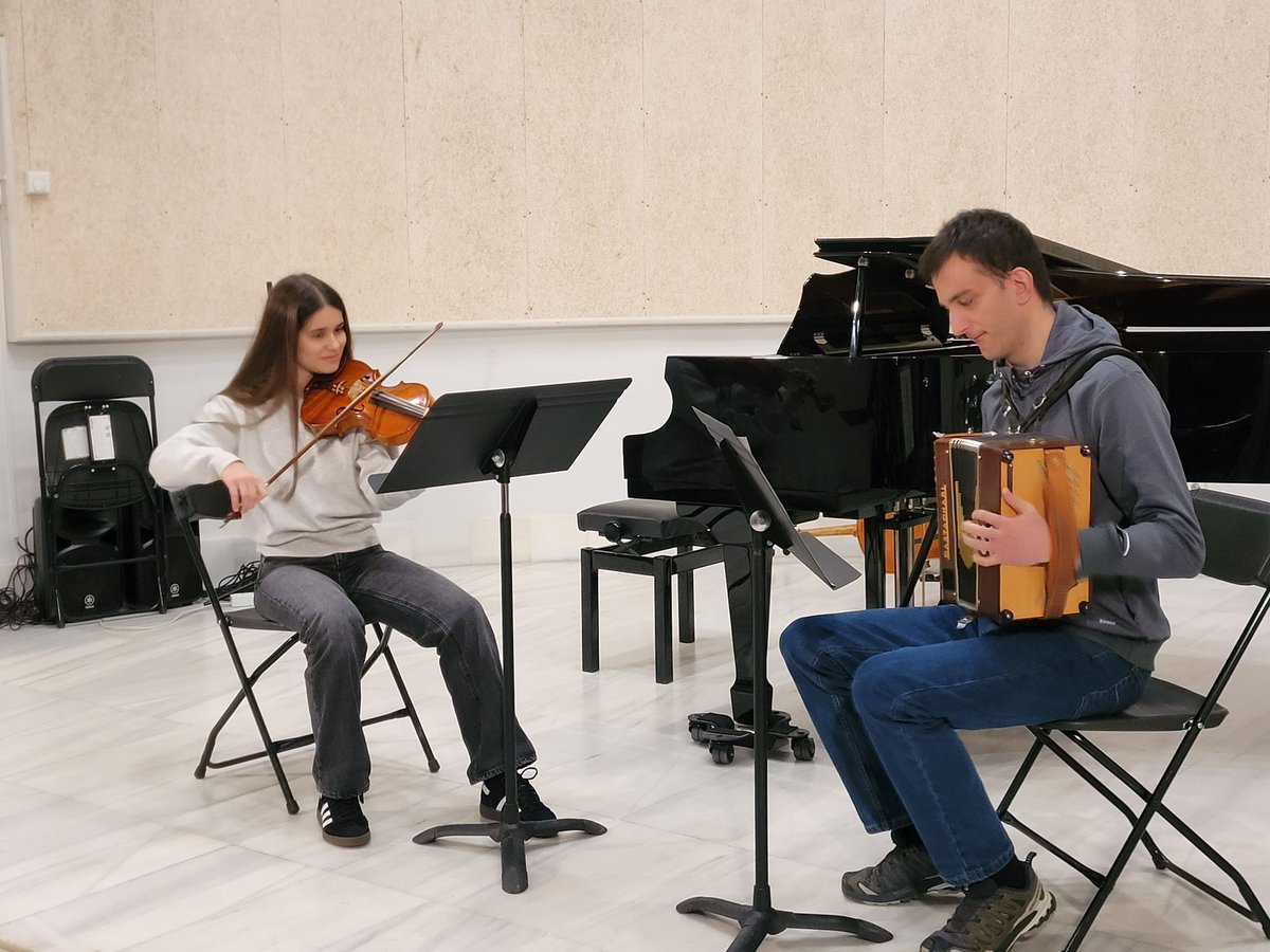 Conservatori dels Pirineus tweet media