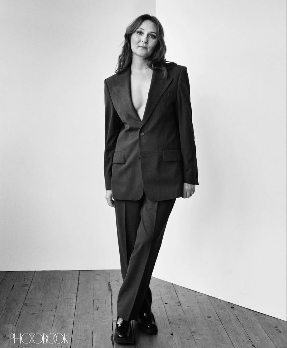 beyongoria's tweet photo. je tombe sur des photos de ruth gemmell et merde MADAME WOW jsuis très faible là https://t.co/hvntAXwqAL