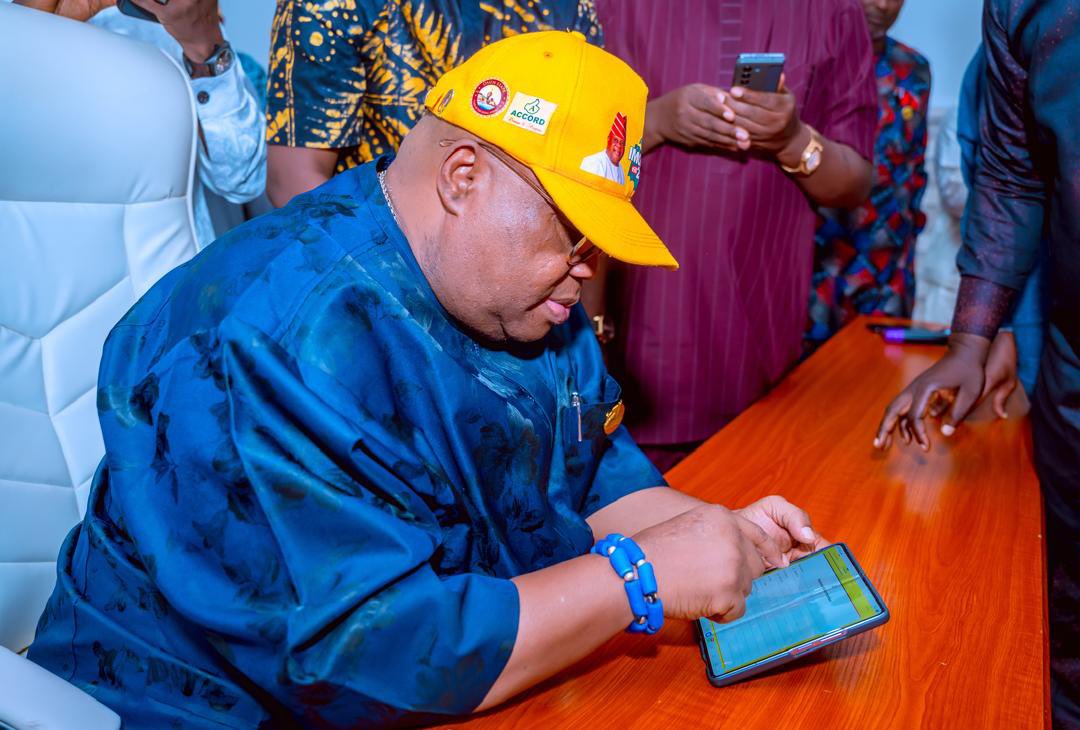 AAdeleke_01's tweet photo. I have just completed my online registration as a member of ACCORD in compliance with the new Electoral Act 2026 requiring political parties to maintain a digital membership register.

As Governor of Osun State and leader of ACCORD in our state, I invite all supporters of good governance and progress to join me in this process.

Together, we will continue to sustain the development happening across our state and prove once again that power truly belongs to the people.

Register now:
https://t.co/DZt1kleijf