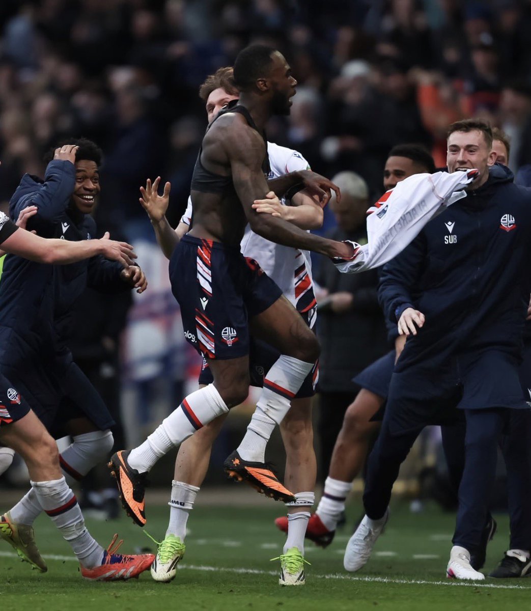 Lou Shannon 🜃 Δ Ω ♡|-/ tweet media