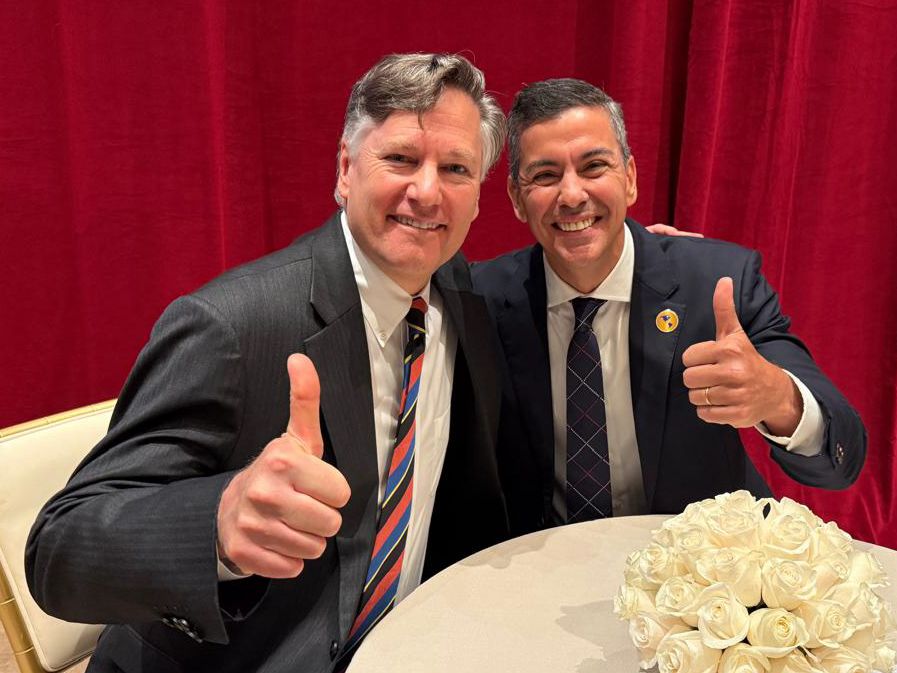 Santiago Peña tweet media