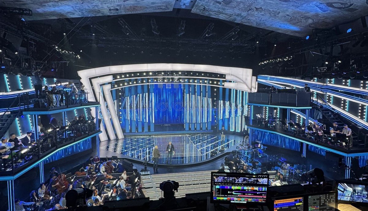 Cinguetterai's tweet photo. Una grande occasione mancata non trasmettere #SanremoTop dal teatro Ariston, con la scenografia di #Sanremo2026. 
L’anno prossimo bisogna provvedere https://t.co/XMJH5EPn9j