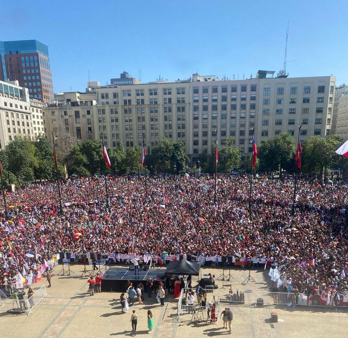 adlash_'s tweet photo. #VamosaVolver https://t.co/HmtX4zj1Px