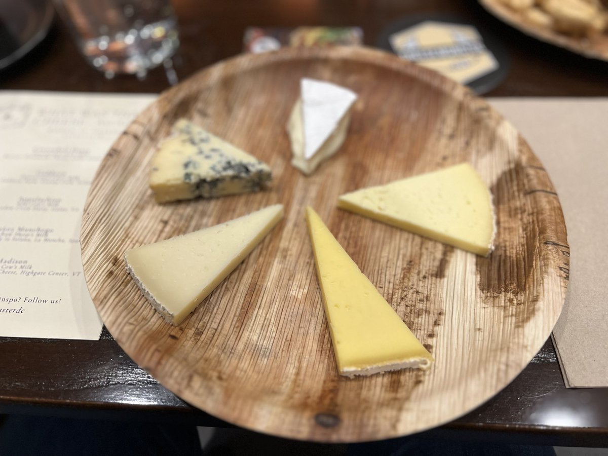 Just the Bottle tweet media