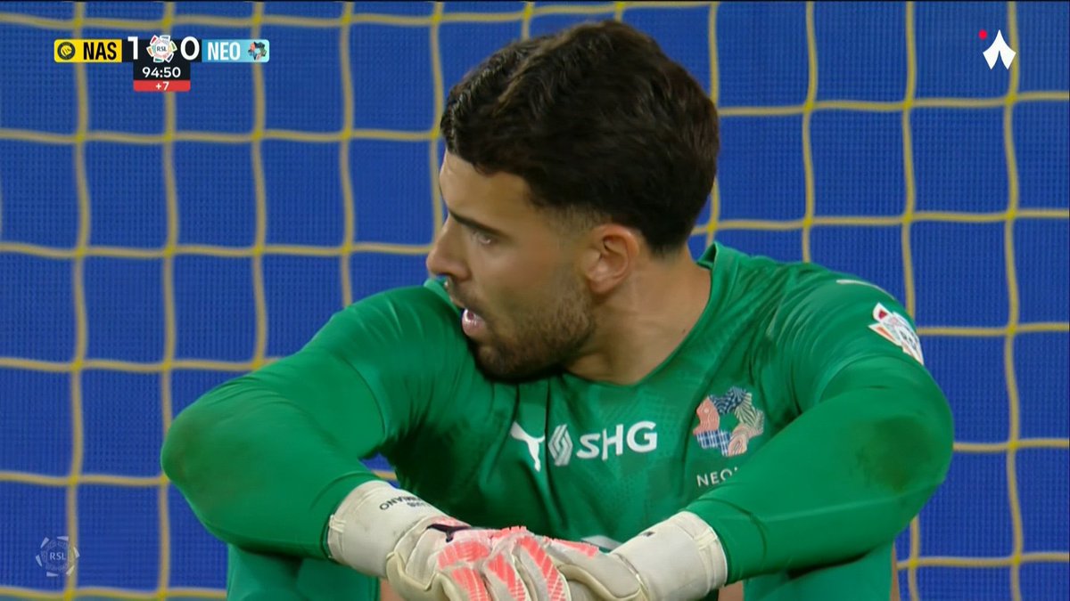 اتنفس دموعك
اتنفسسسس بكاااااءك

اببببك اببببك اببببك ابببك يا وصصصصخ