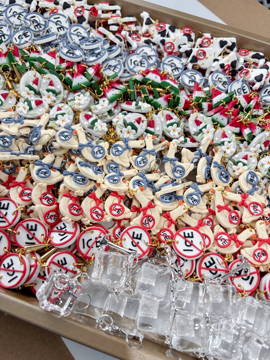 aimee makes earrings • tweet media