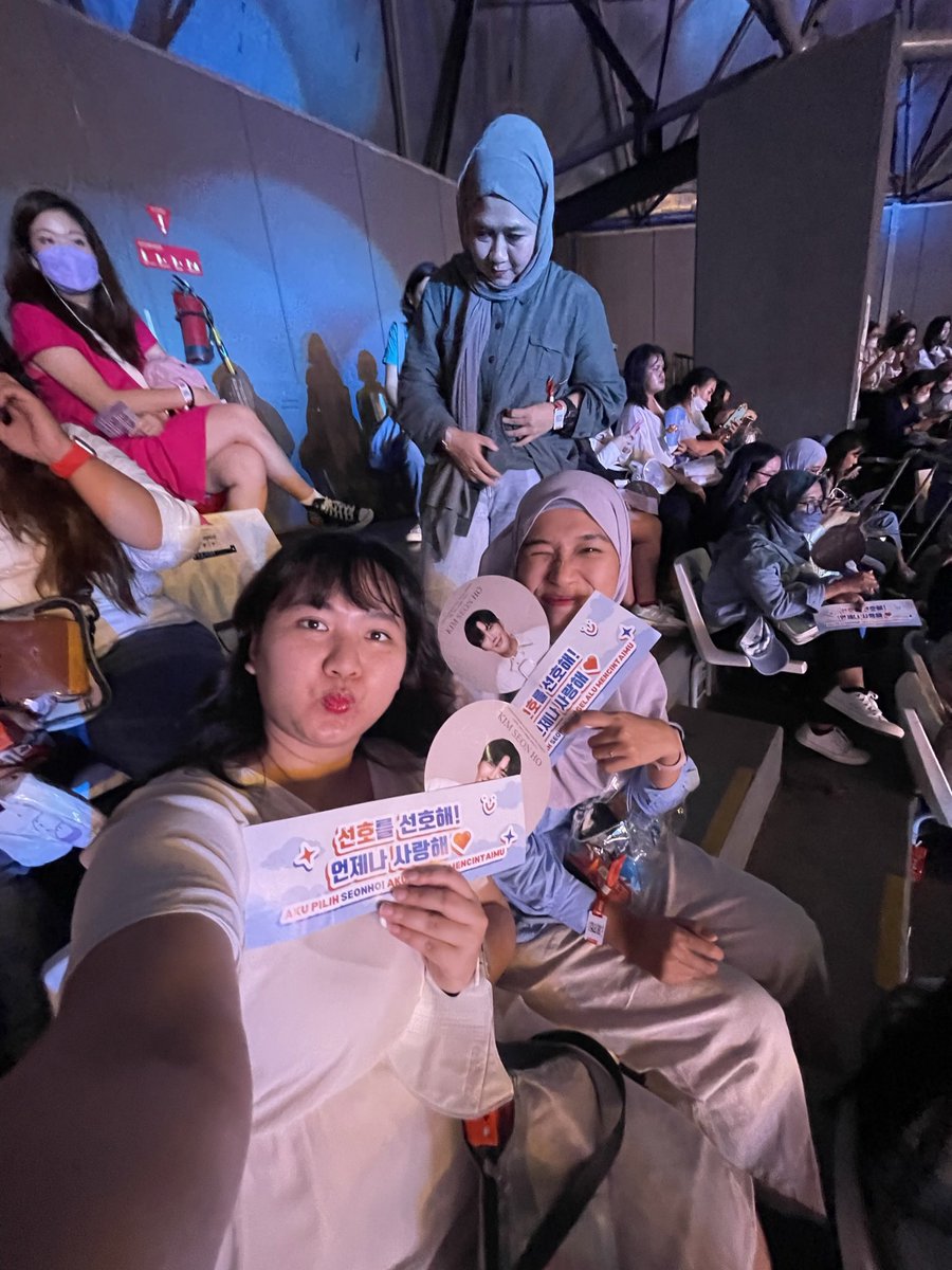 crlsvda's tweet photo. @lix_lee007 Terakhir ketemu 2023 🥹 2024 baru lahiran, pas netflix gagal menang semua raffle… https://t.co/zama62X5ga