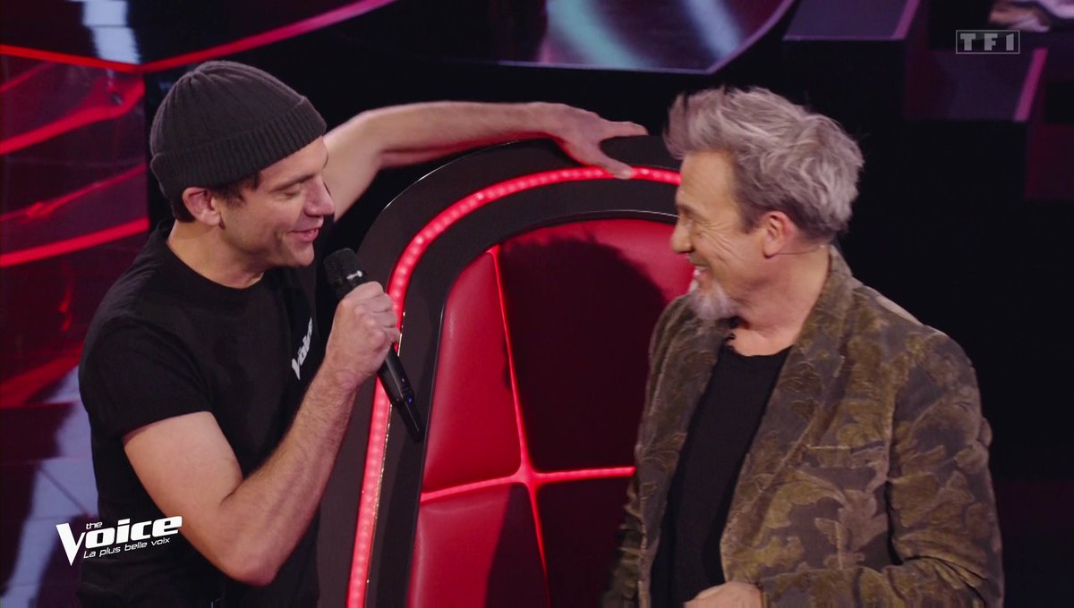 tweetolivier's tweet photo. #TheVoice Super Mika qui fait une surprise à Florent https://t.co/dxcjNJLt3M