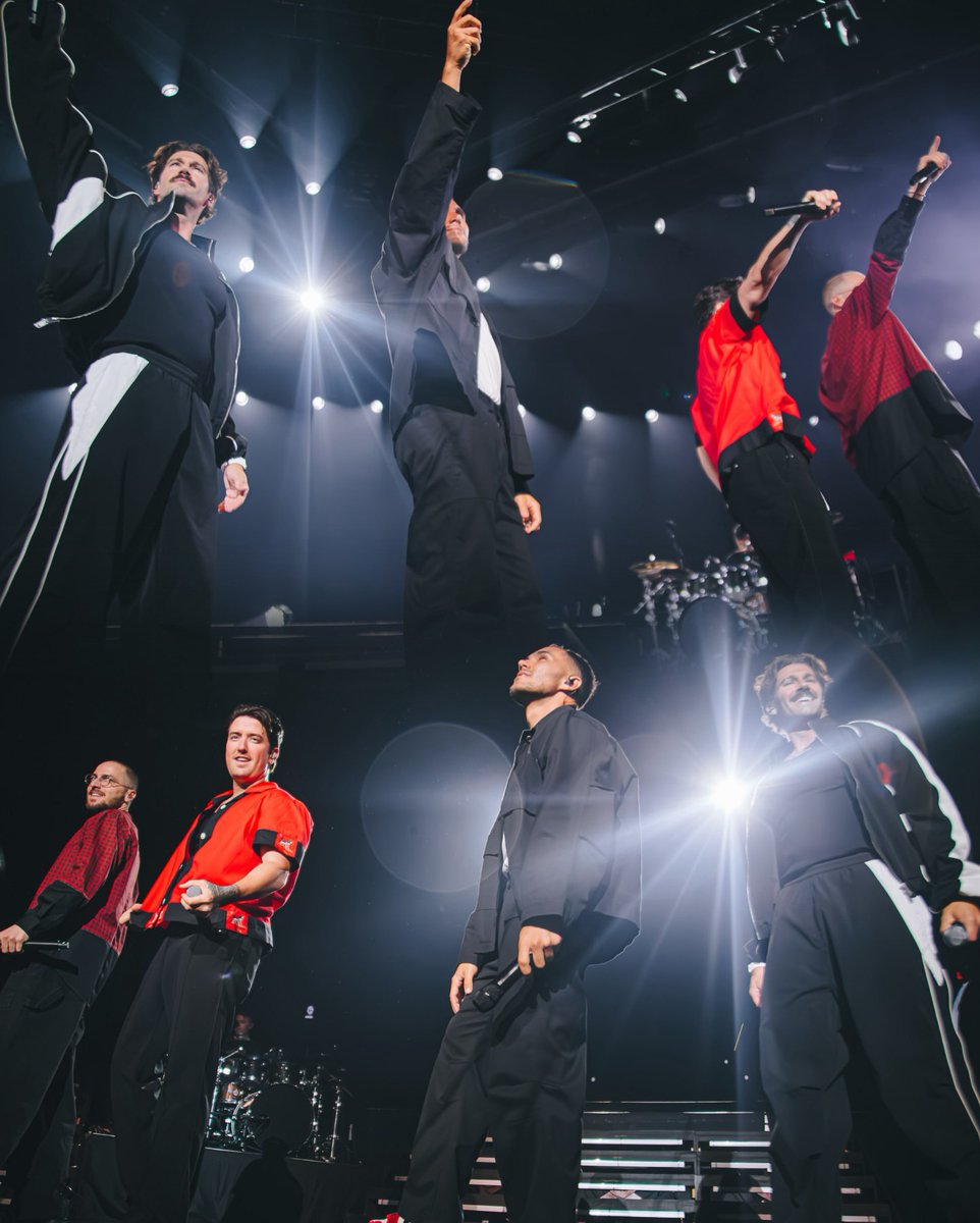 BtrBraCom's tweet photo. 📸 | 07.03.2026 — Big Time Rush durante o show no Espaço Unimed, São Paulo.

Cr. Marcosoliveirapht https://t.co/cqvL4V9T0a