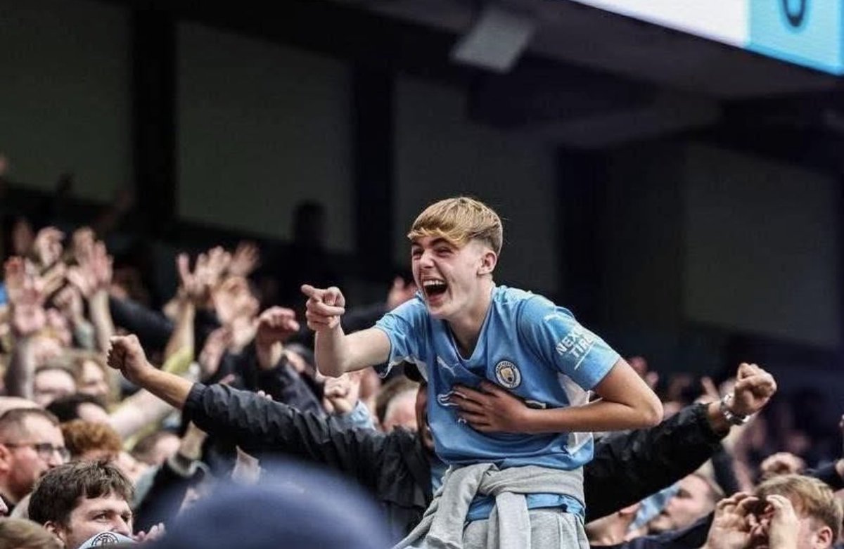 Football Away Days tweet media