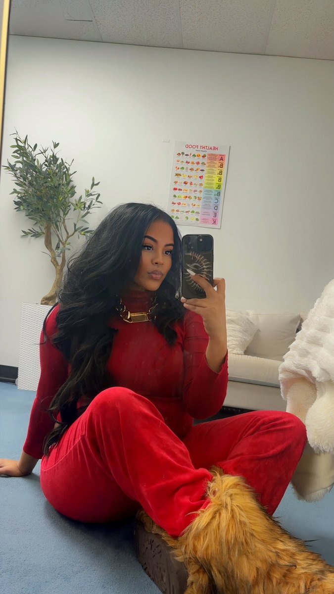 itsjannij's tweet photo. 🍎🍓❤️ https://t.co/6mkpuC0w0w