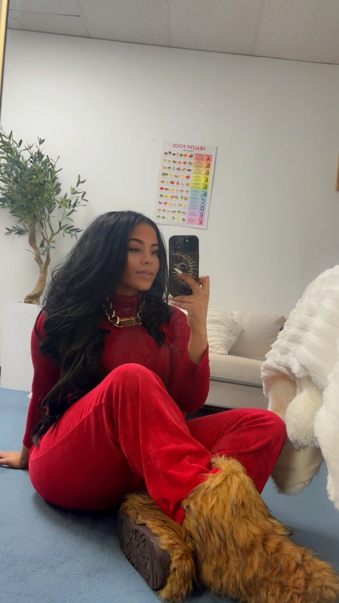 itsjannij's tweet photo. 🍎🍓❤️ https://t.co/6mkpuC0w0w