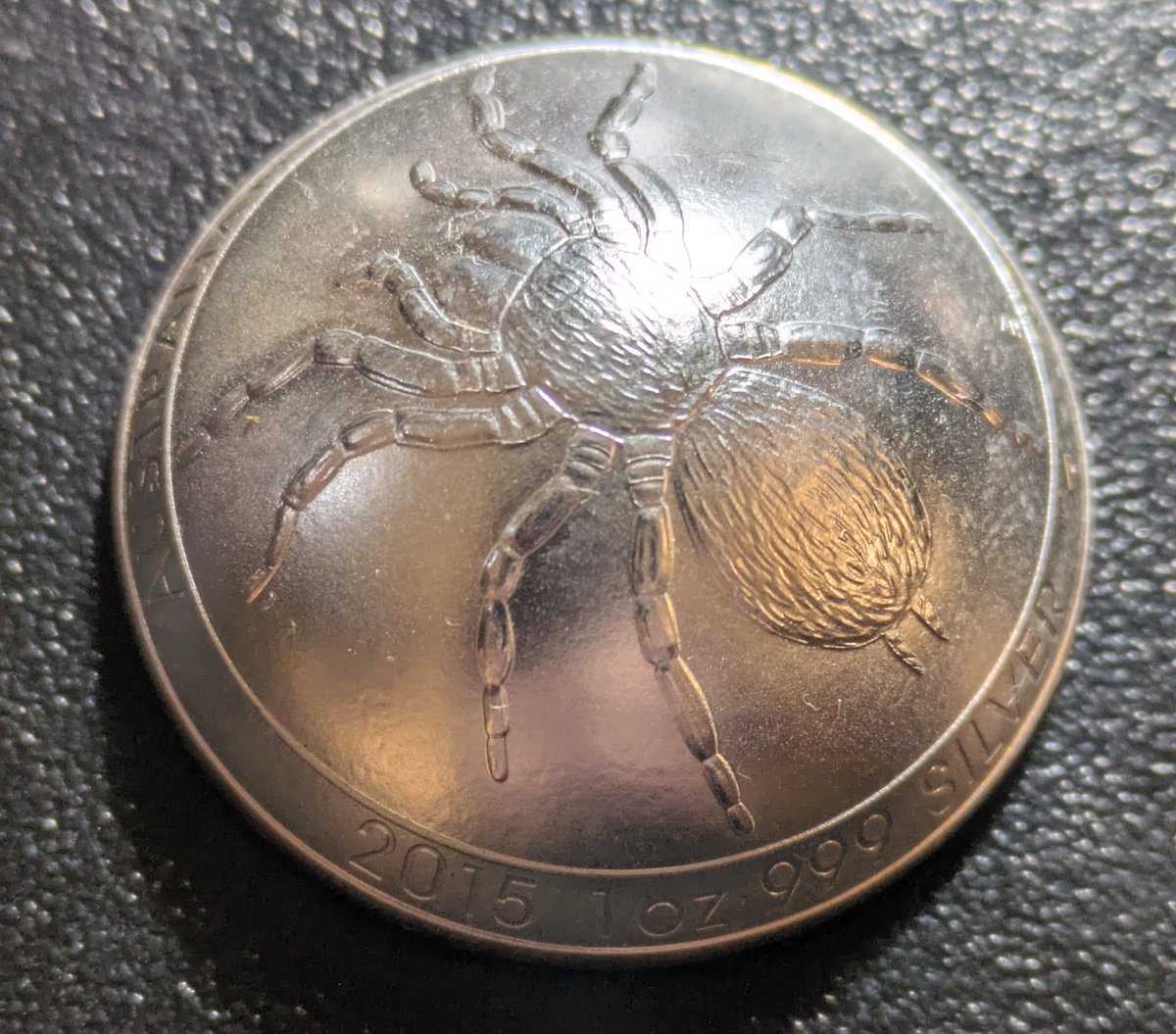 TruthHawaii369's tweet photo. Saturday Silver Coin Show - Coin Bell Edition
Decided to try out a 2015 Australia Funnel-web Spider 1 oz .999 silver coin x2. Was tempted to use a 2014 Saltwater Crocodile for the bell skirt coin but maybe that will be a future project.
1/5
#Silver
#SilverBells
#SilverCoinBell https://t.co/aNquN7m1Kf