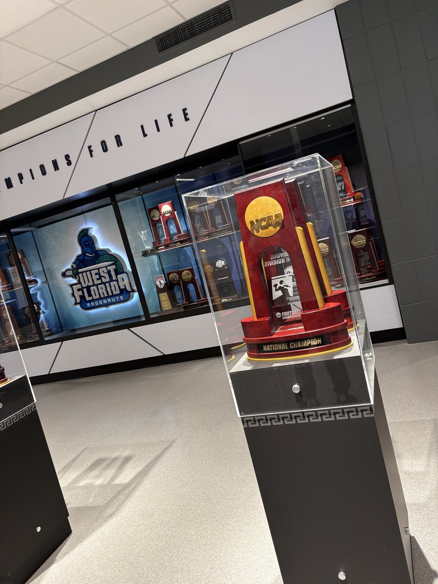 Eli crozier tweet media