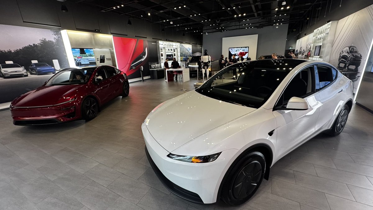 Drive Tesla 🇨🇦 tweet media