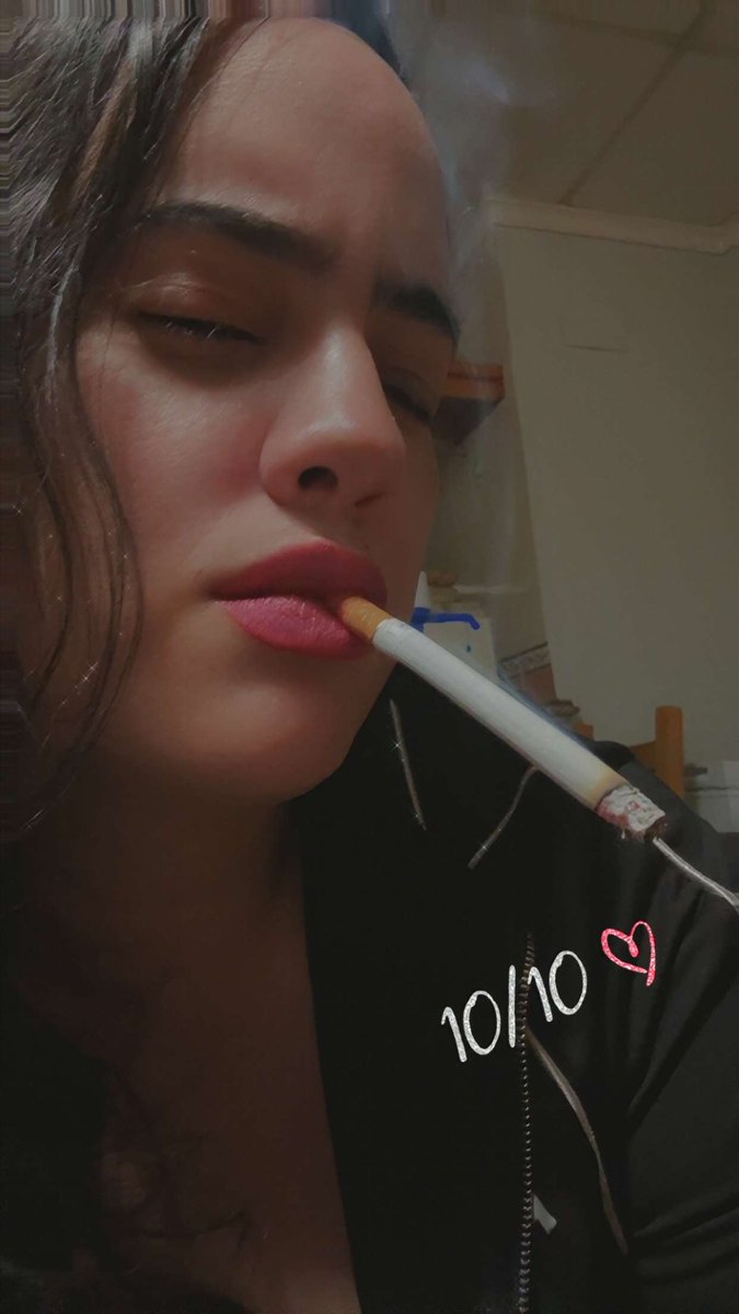 DiosaAnais0's tweet photo. Mi boca solo se abre para dar órdenes y recibir tributos  obedece y demuestra tu valor #humanatm #cajerohumano #pringado #perdedor #sumisofinanciero #findom #femdom #findomgodess #payloser #bizum @rt_feet  @Rtslave_1997 https://t.co/TINr0fA9mj