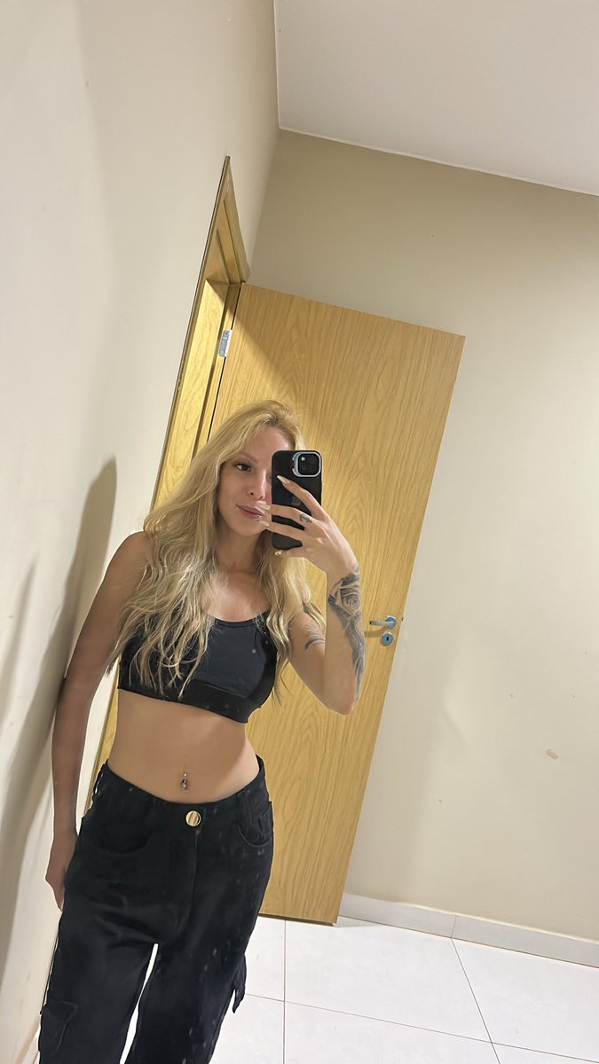 anny_byy's tweet photo. mo tempo que não posto nada aqui 💁🏼‍♀️ https://t.co/f0bxjQDzOh