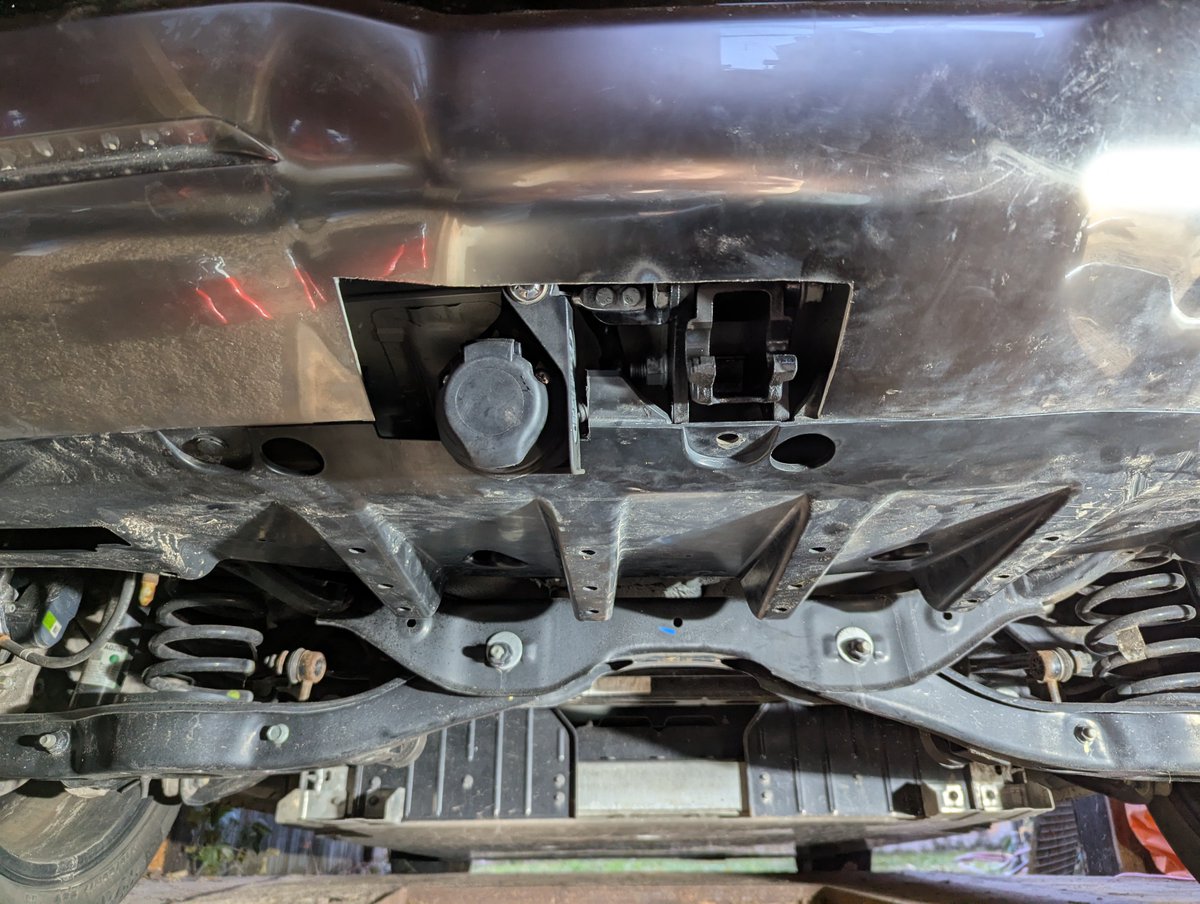 Gasol1n's tweet photo. Installed a Trailer Hitch today on my Car.
Took way longer as a beginner then suggested, but saved 1100€.
So a Day of Work was worth it. https://t.co/MSe3sMaINs