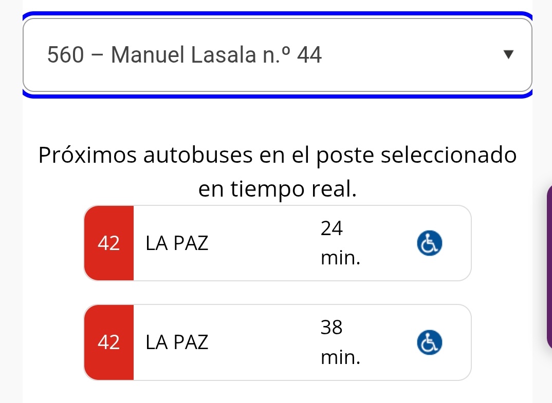 Sábado en un día no festivo, este es el servicio que ofrece Natalia Chueca en su transporte público. 

No todos podemos ir en coche oficial sin ponernos el cinturón.
