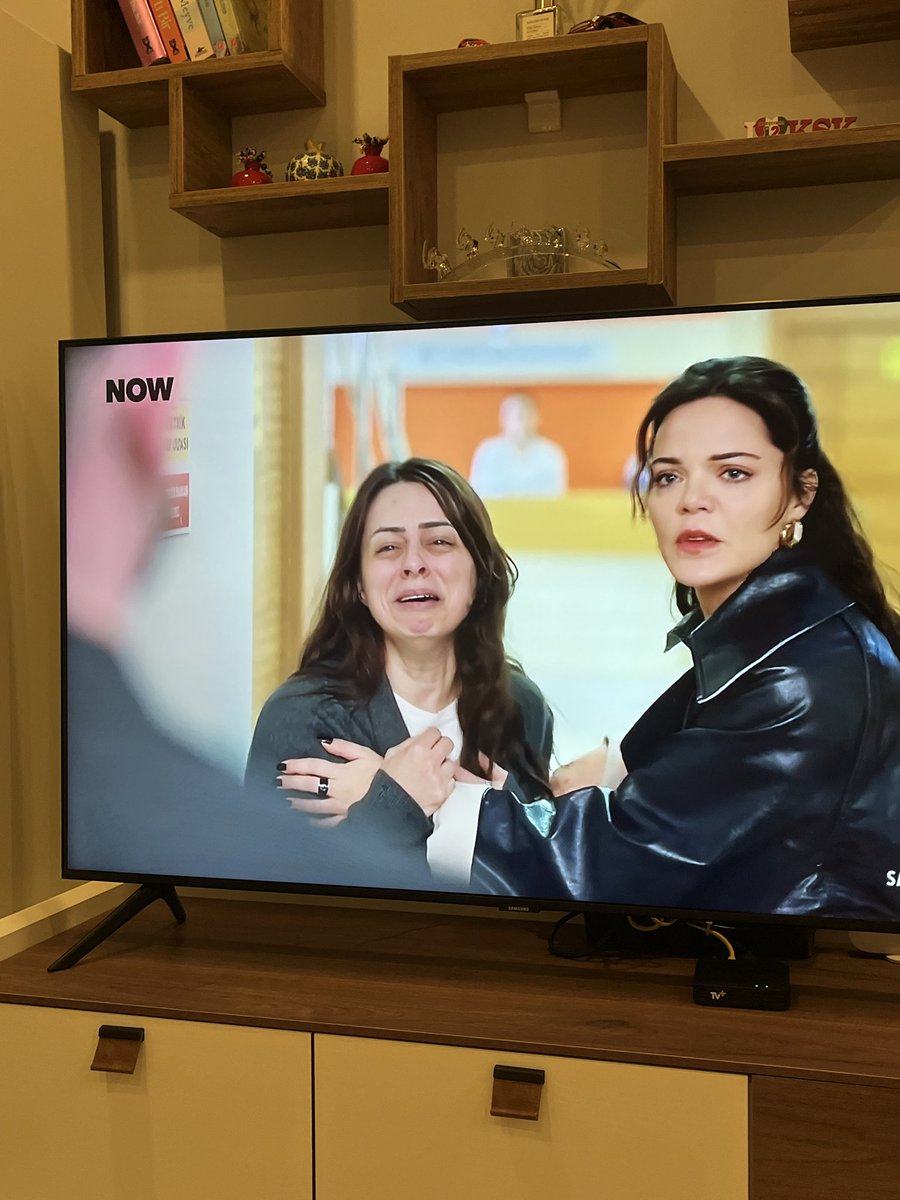 SimgeYldrm91's tweet photo. Canım Eso’m nasıl da parladı yine ekranda ✨✨✨ #Sahtekarlar #nowtv https://t.co/ukpsl8ReDi