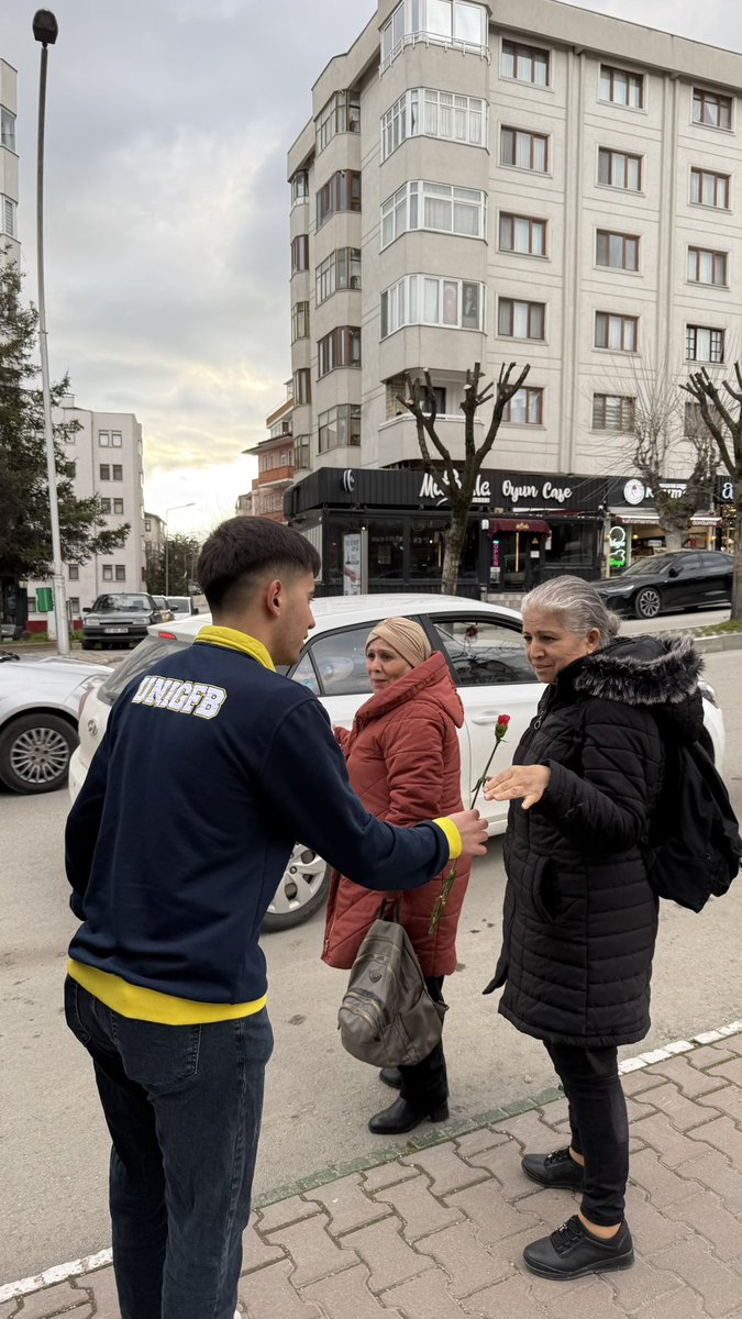 KarabukUNIGFB's tweet photo. Hayatımızın her bir anına dokunan, anlamlandıran ve güzelleştiren kadınlarımızın 8 Mart Dünya Kadınlar Günü kutlu olsun. 

#KarabükUNIGFB #UNIGFB https://t.co/oa2XSbsp2e