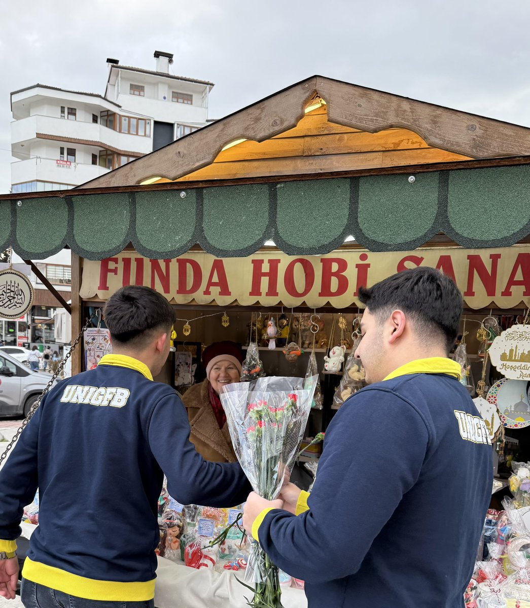KarabukUNIGFB's tweet photo. Hayatımızın her bir anına dokunan, anlamlandıran ve güzelleştiren kadınlarımızın 8 Mart Dünya Kadınlar Günü kutlu olsun. 

#KarabükUNIGFB #UNIGFB https://t.co/oa2XSbsp2e