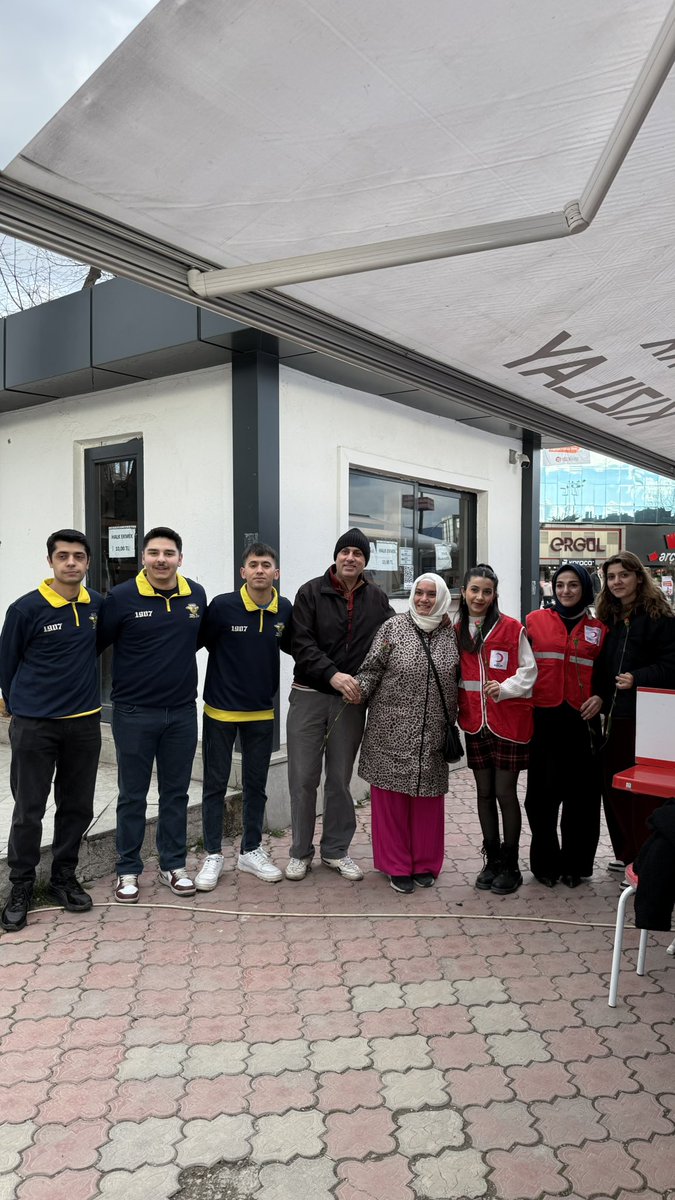 KarabukUNIGFB's tweet photo. Hayatımızın her bir anına dokunan, anlamlandıran ve güzelleştiren kadınlarımızın 8 Mart Dünya Kadınlar Günü kutlu olsun. 

#KarabükUNIGFB #UNIGFB https://t.co/oa2XSbsp2e