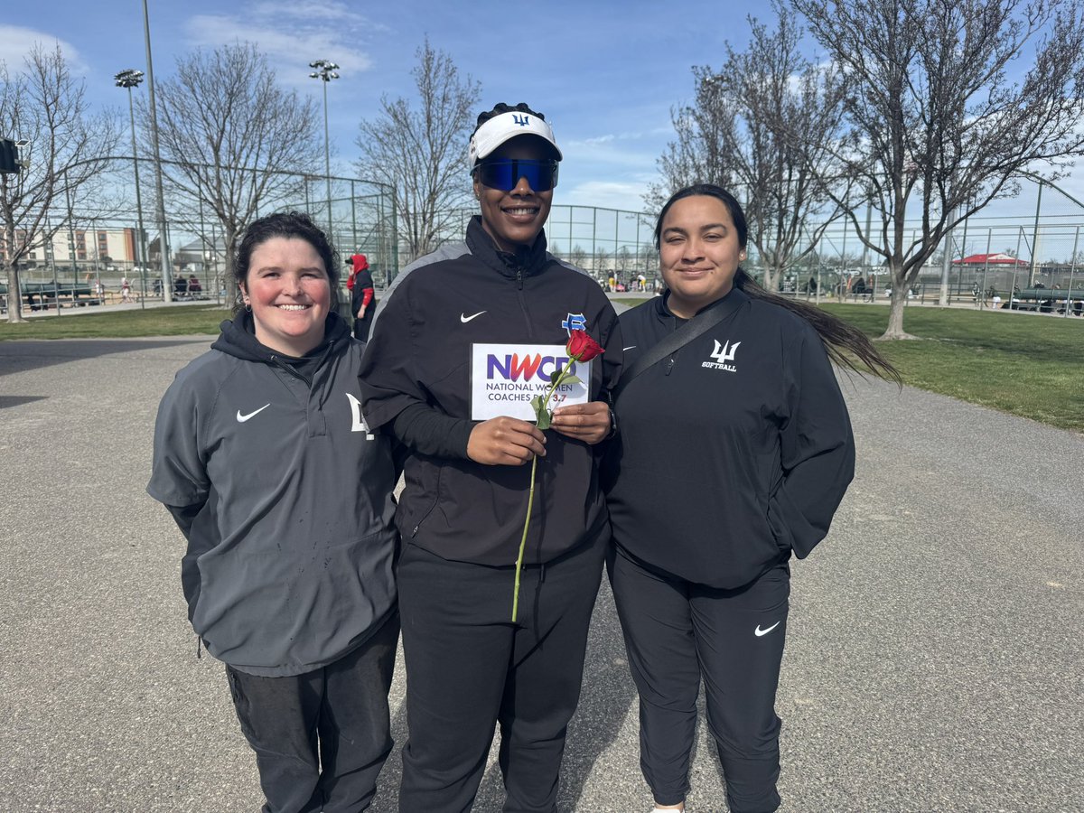 Edmonds College Tritons tweet media