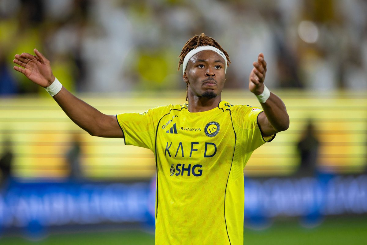 عمرو tweet media