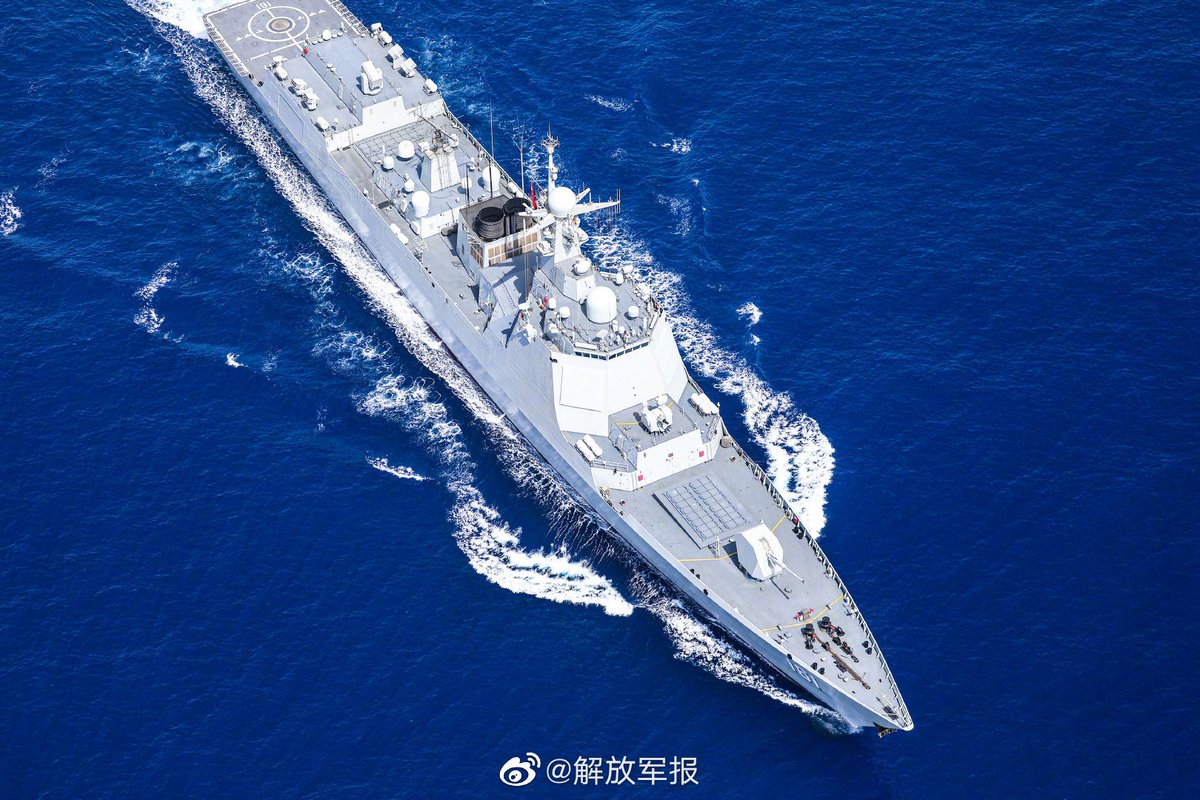 Just some nice pictures of the Chinese PLAN Type 052D destroyer